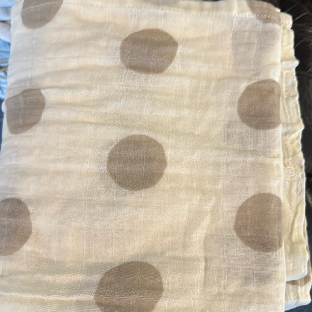 NWOT Tadpoles Neutral Printed Cotton Muslin Receiving/Swaddle Blankets polka dot